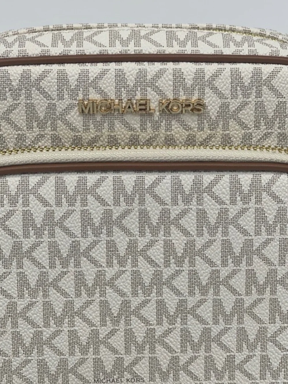 NWT Michael Kors Vanilla JetSet Travel Logo Crossbody Bag